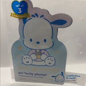 Crème x Pochacco Essence Sheet Mask Set